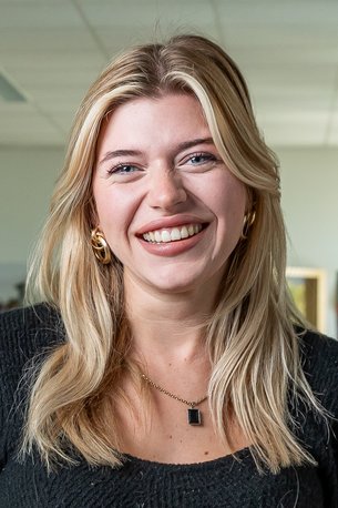 Schulsprecherin  Nicole Harlander, 3RFa
